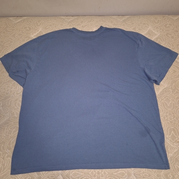 A Pac-Man shirt in a size 3XL.  It's pre-loved and in good condition. - Picture 4 of 4